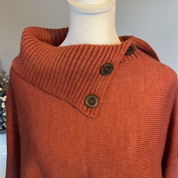 Simply Noelle Sweater/Poncho with Cowl Neck, Size S/M - Picture 4 of 5